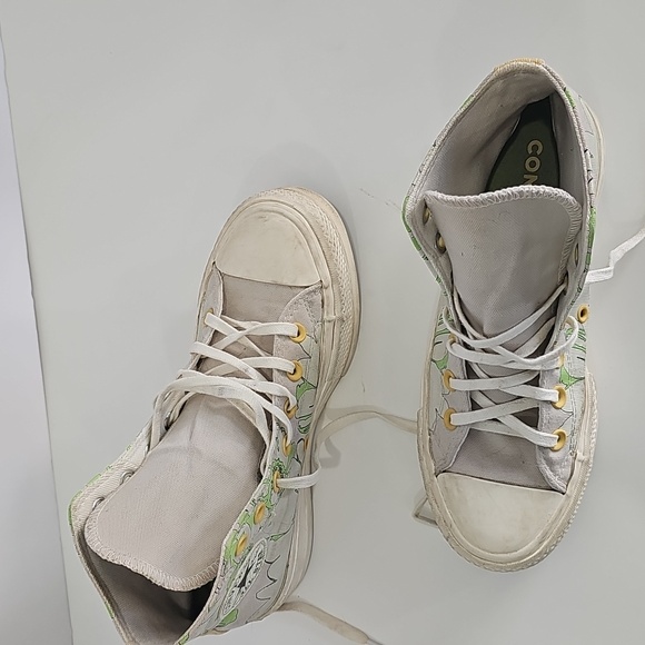 Converse High-Top Sneakers with Green and Yellow Accents - Picture 2 of 9